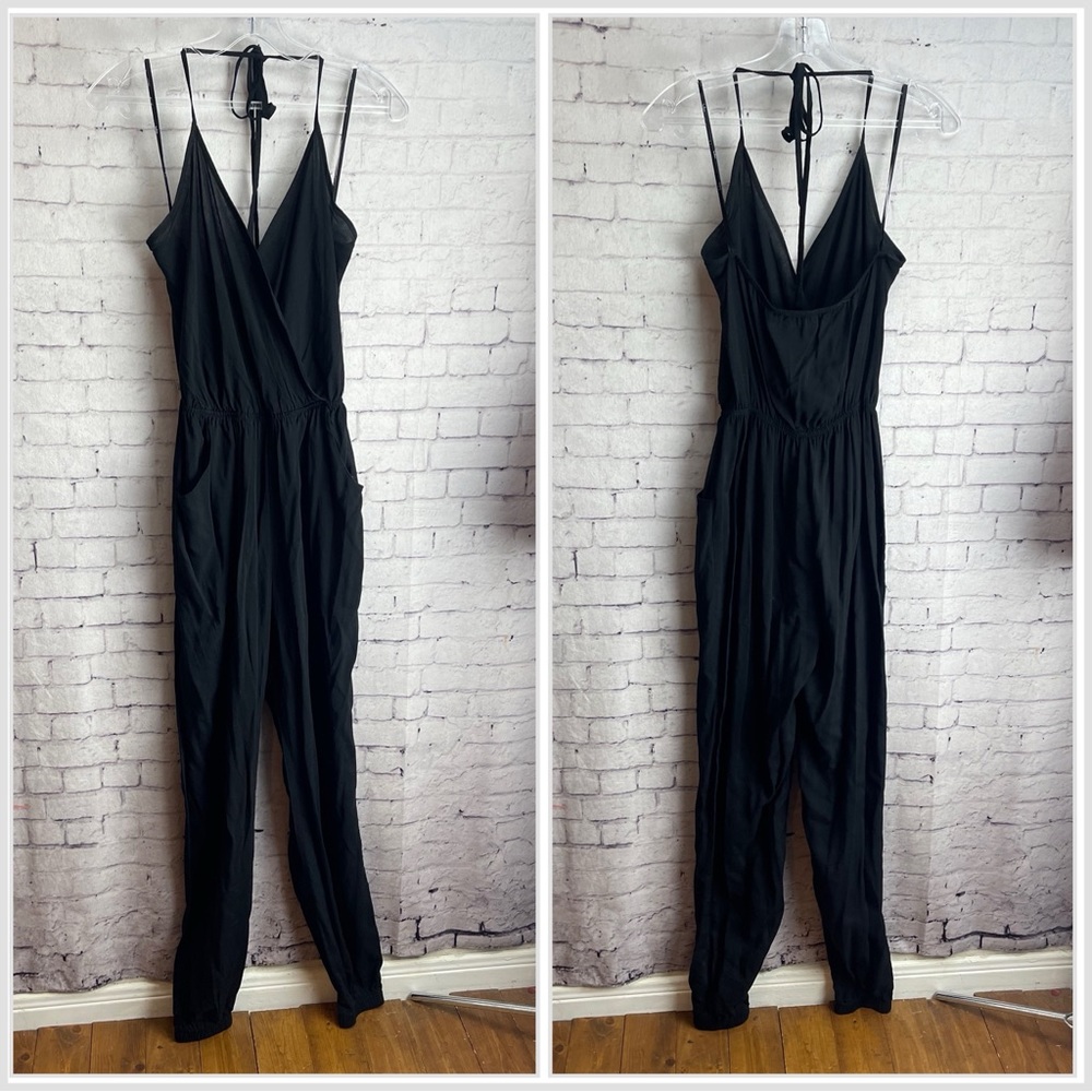 Lulus learning to fly black halter jumpsuit size small